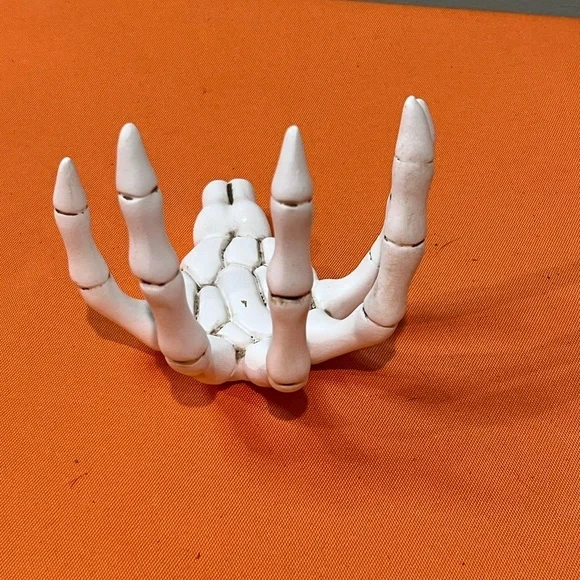 6/$25
Green Candle in Skeleton Hand Holder - Picture 6 of 13